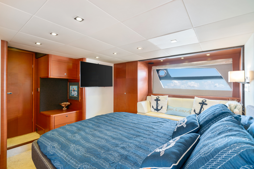 62' Prestige Luxury Yacht for Sale | YachtLife