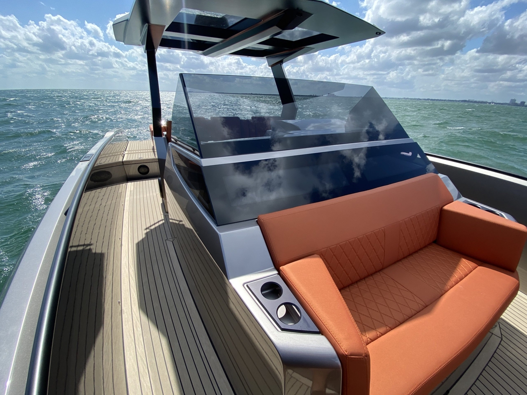 40' Vanquish