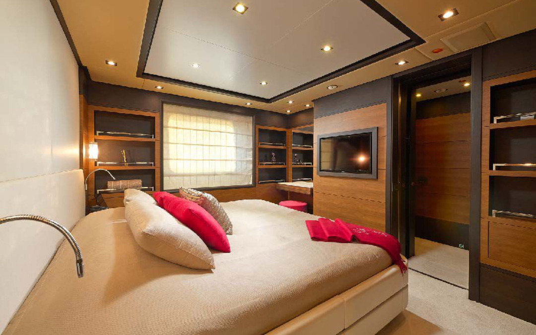 137' Benetti