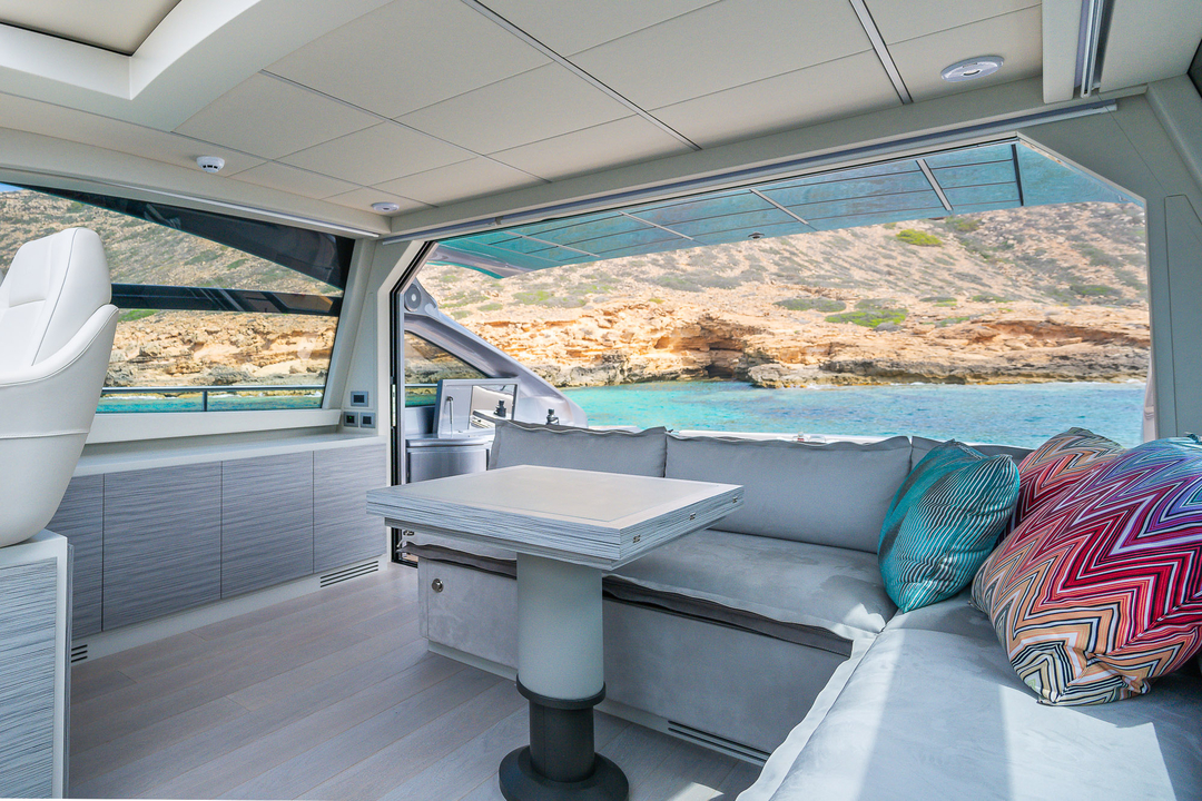 60' Pershing