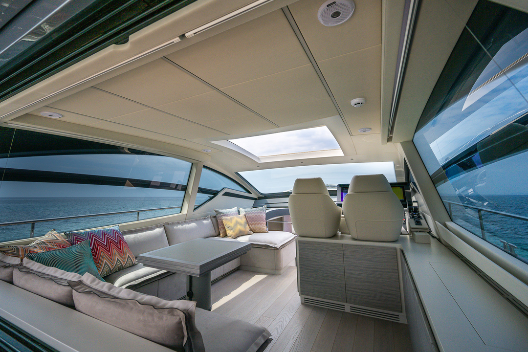 60' Pershing