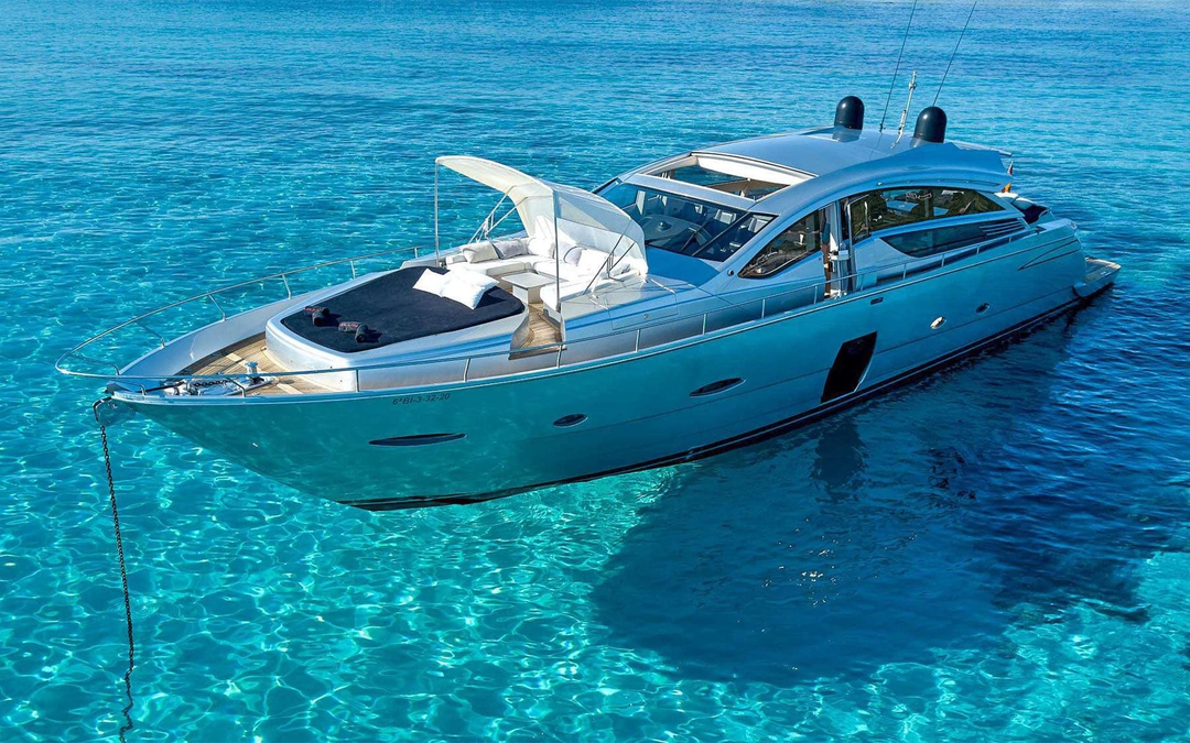 80' Pershing