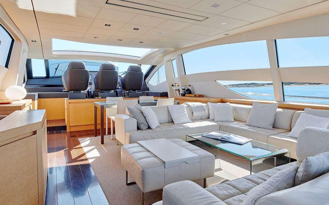 80' Pershing