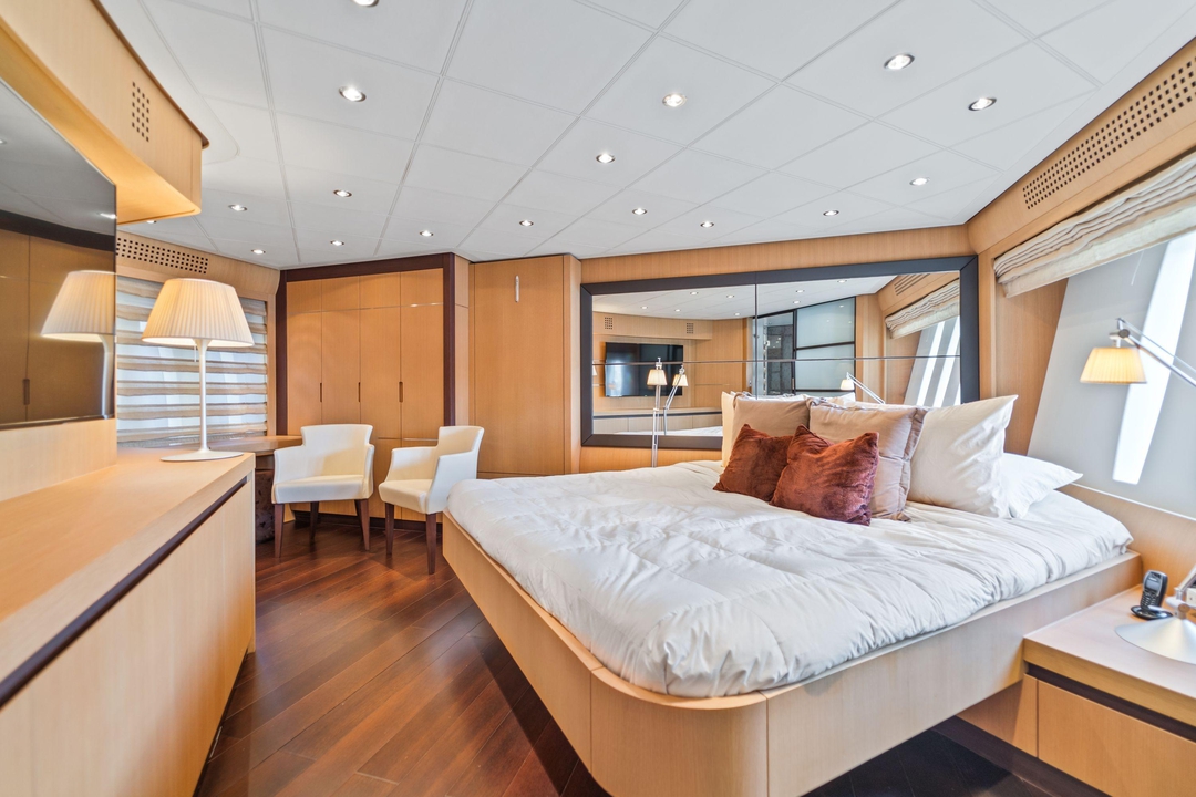 90' Pershing