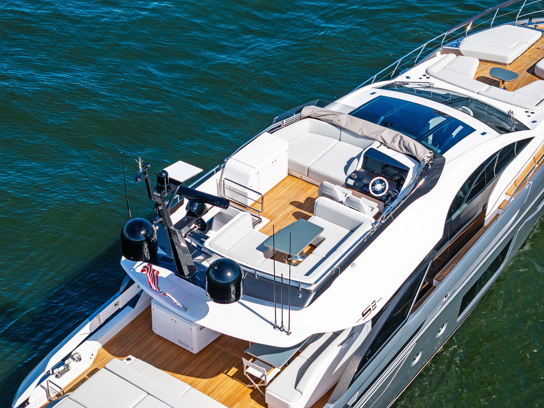 80' Azimut S8