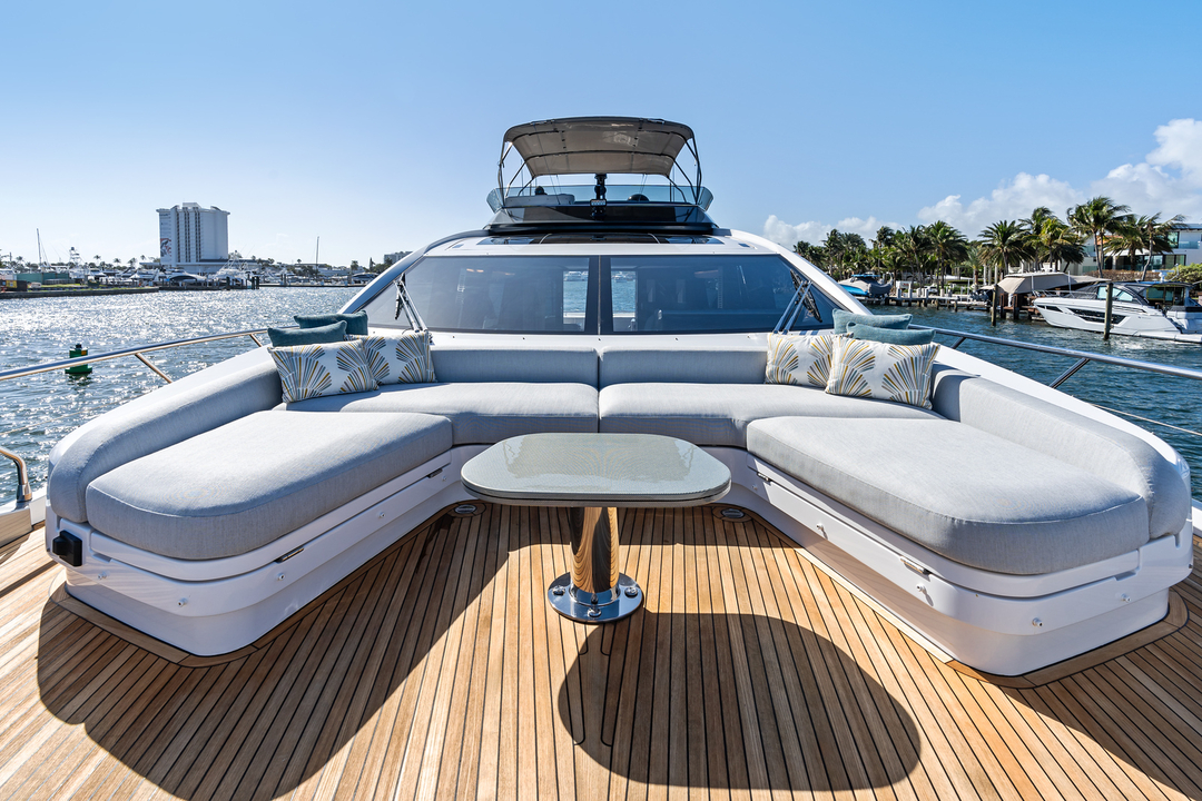 80' Azimut S8