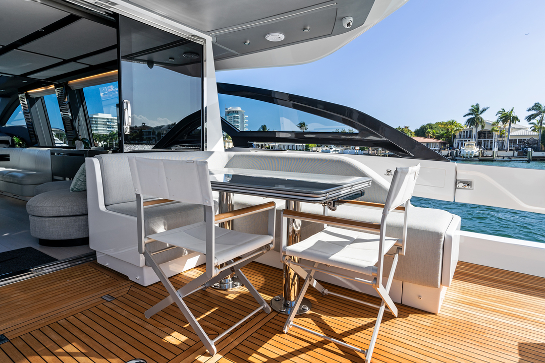 80' Azimut S8
