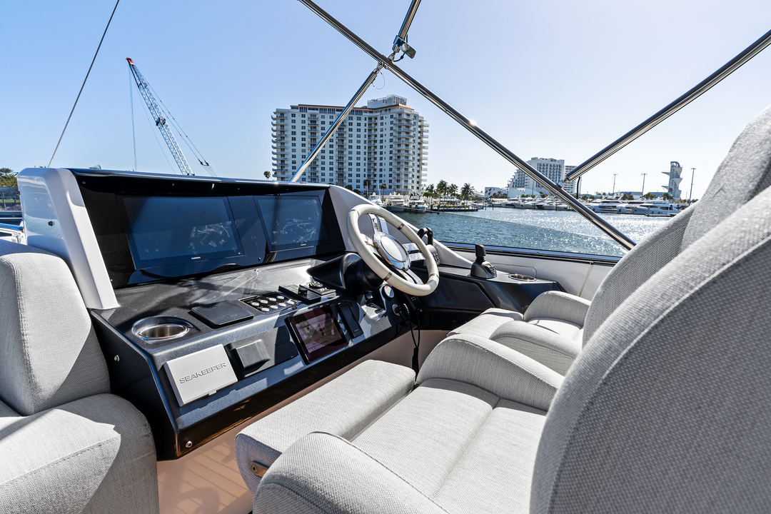80' Azimut S8