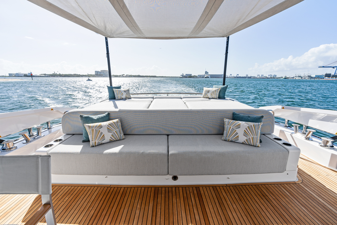 80' Azimut S8