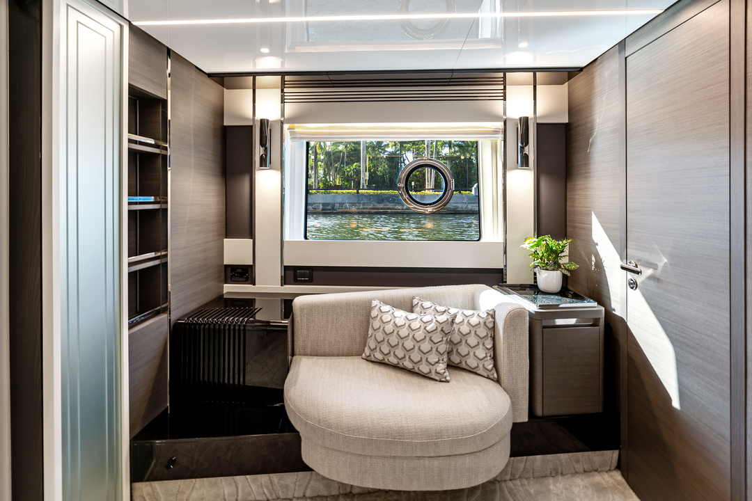 80' Azimut S8