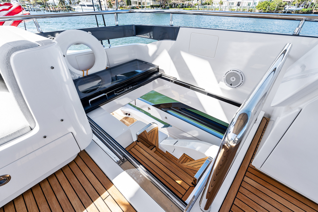 80' Azimut S8