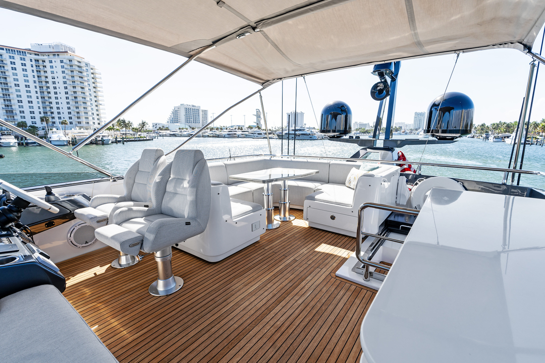 80' Azimut S8
