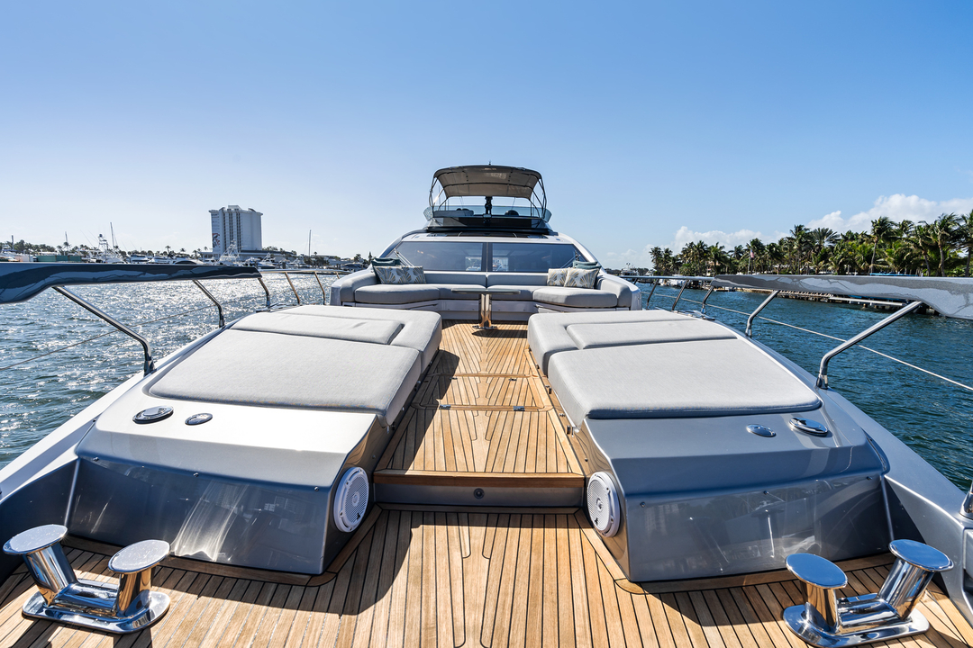 80' Azimut S8