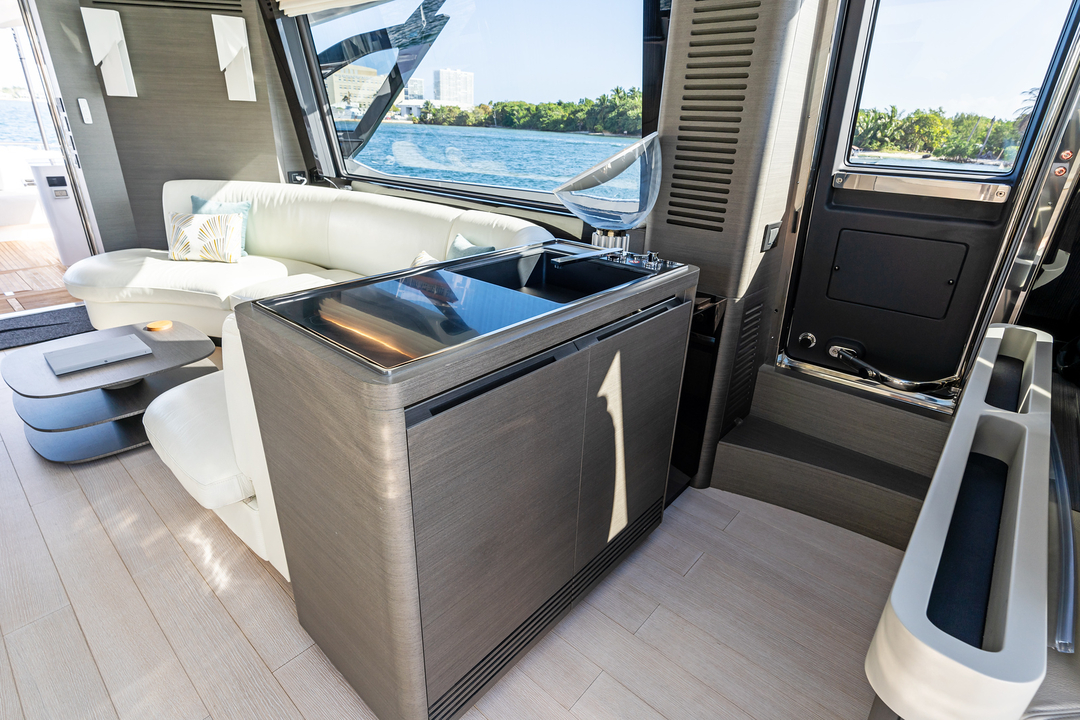 80' Azimut S8