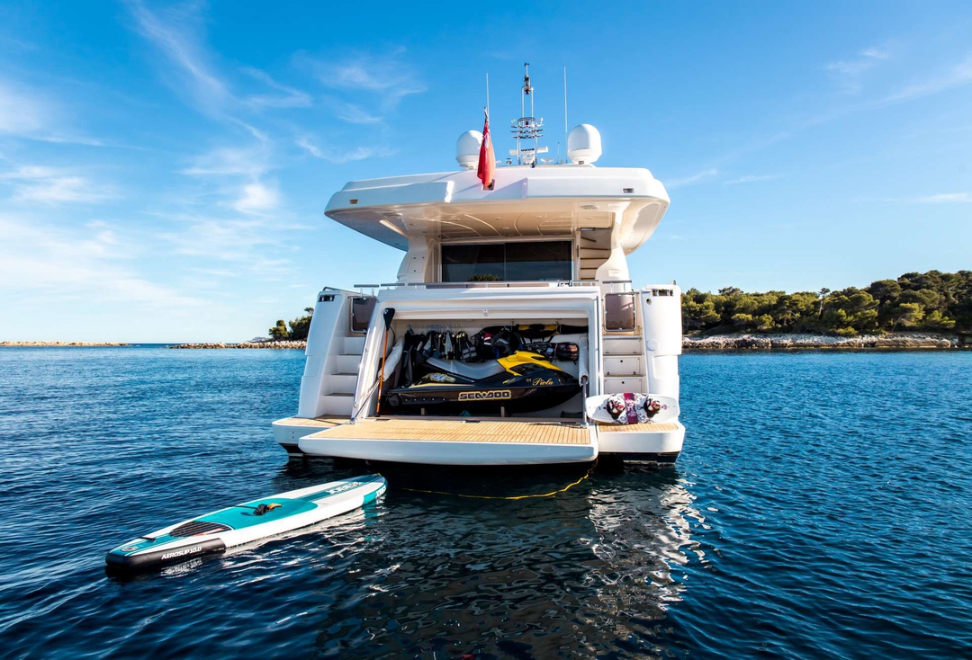 83' Ferretti