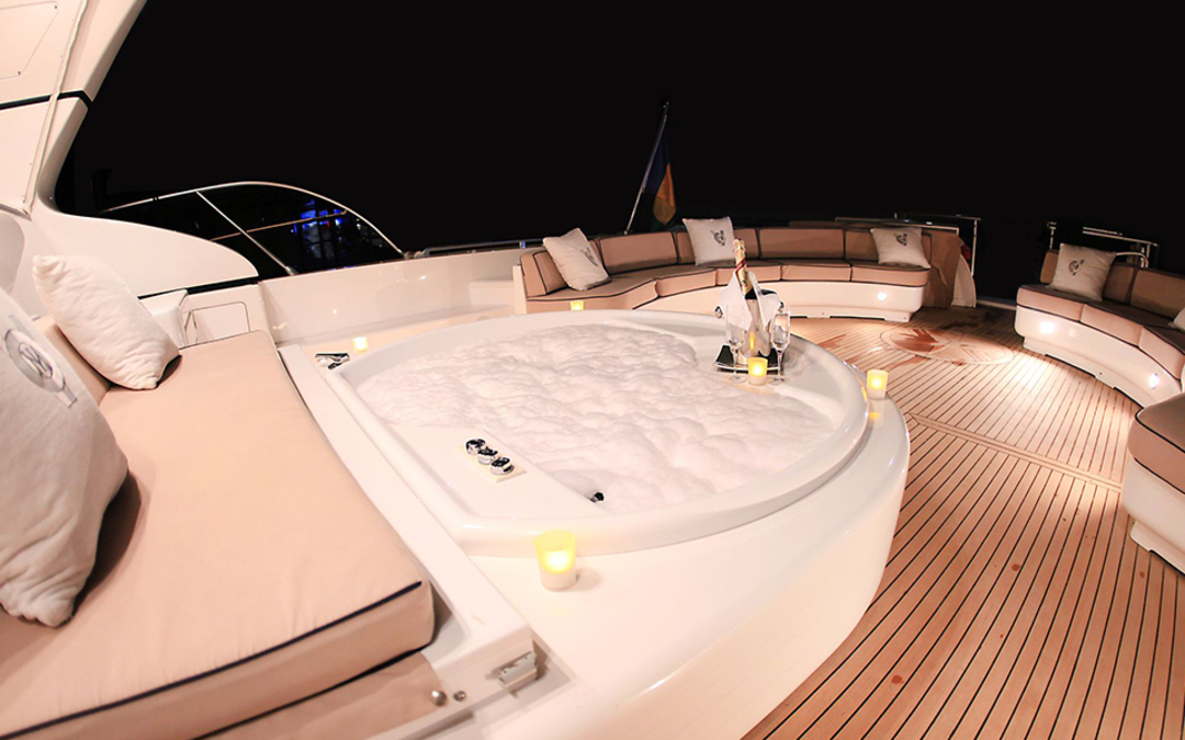 106' Mangusta