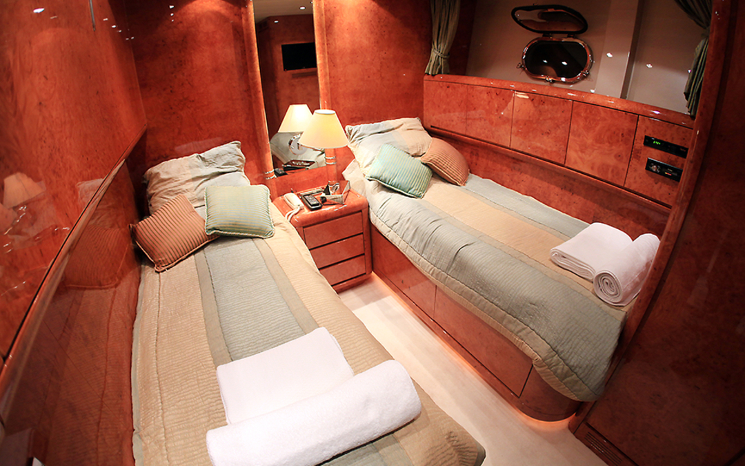106' Mangusta