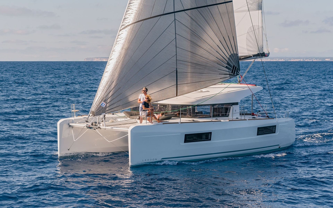 40' Lagoon