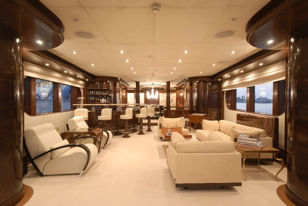 152' Custom