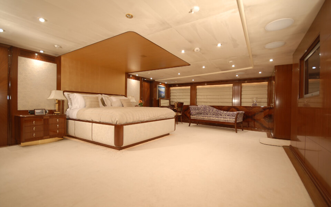 152' Custom