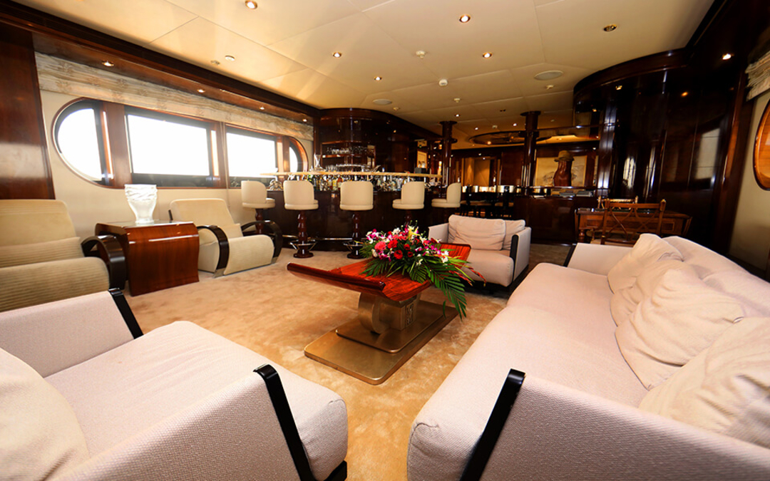 152' Custom