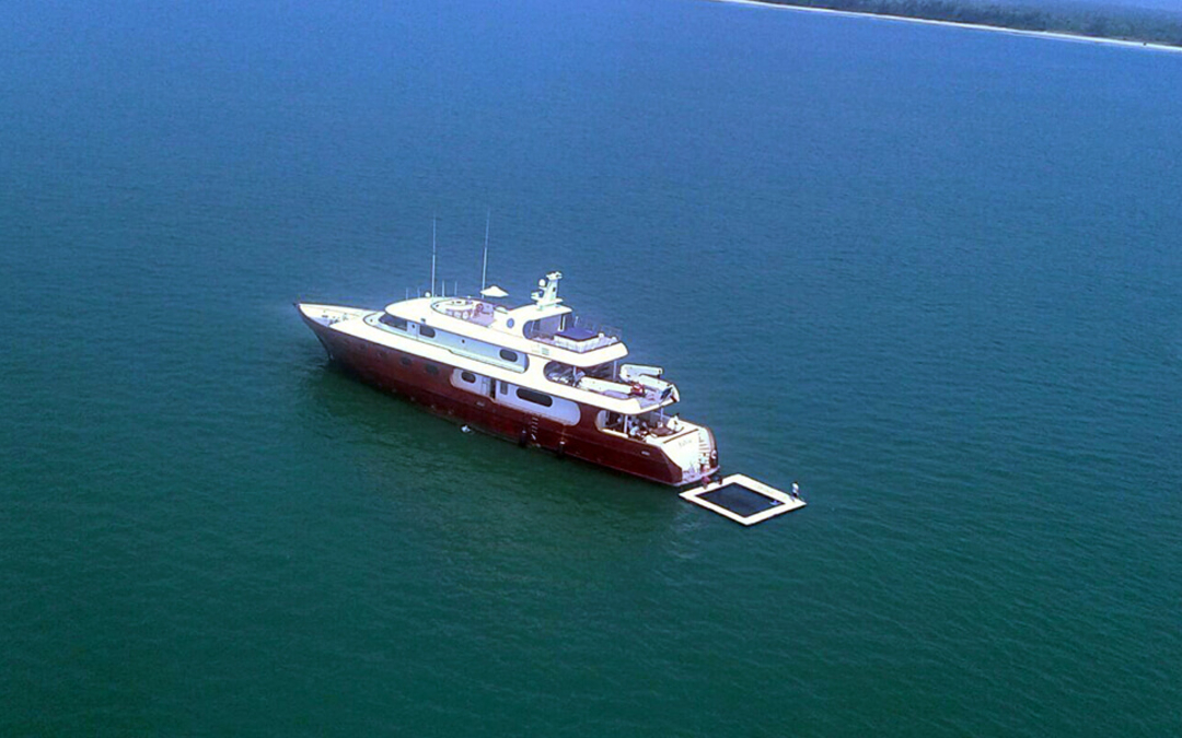 152' Custom