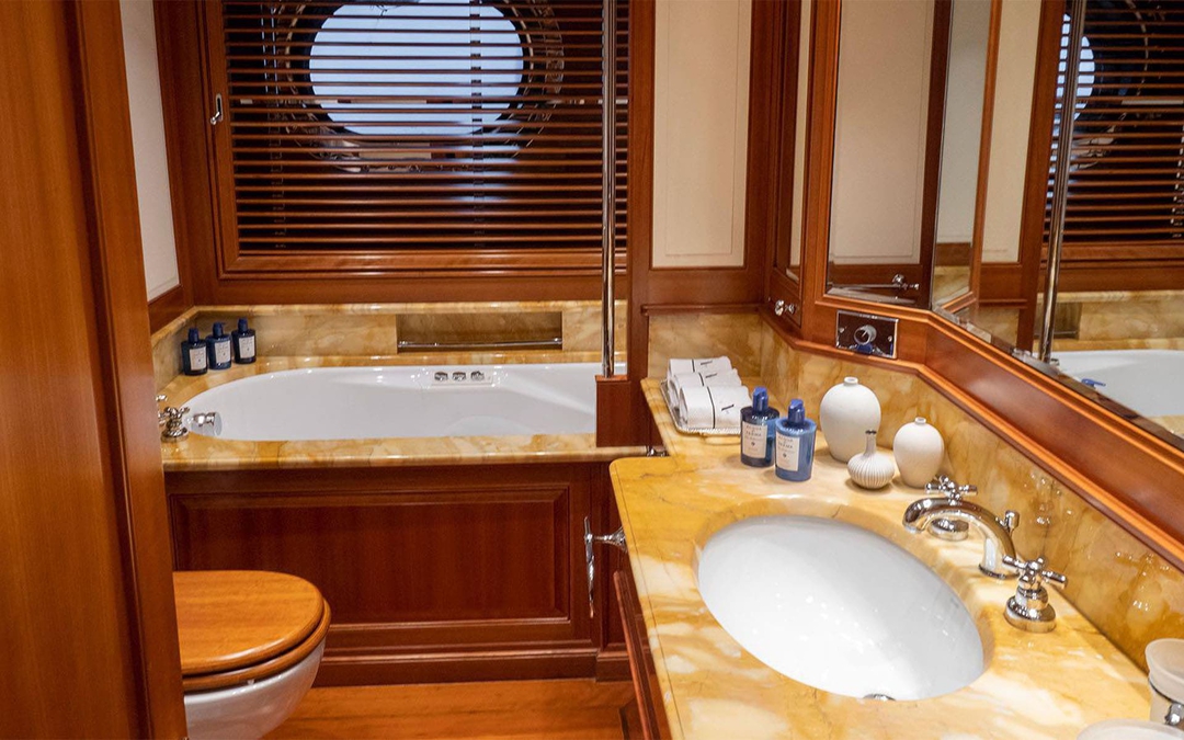 163' Perini Navi
