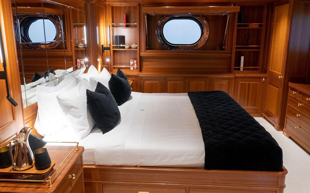 163' Perini Navi