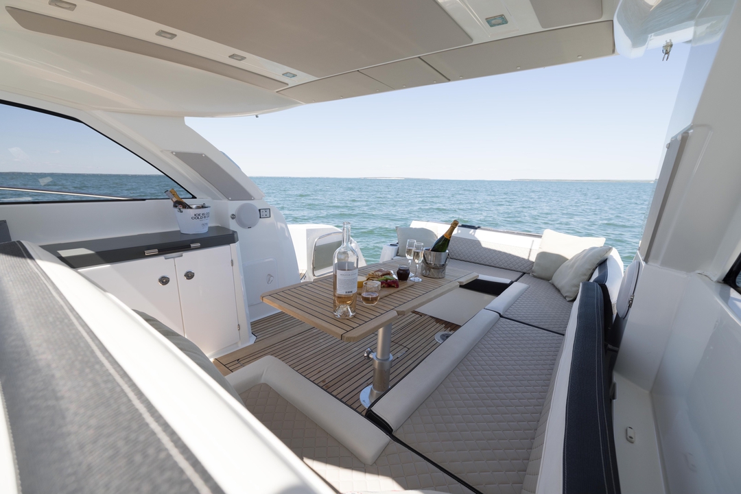 40' Jeanneau