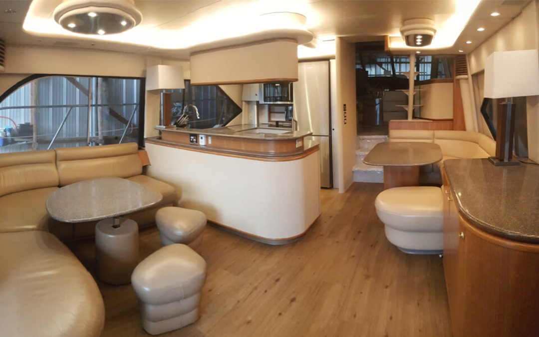 57' Bayliner