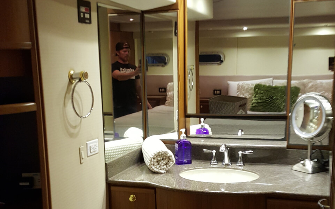 57' Bayliner