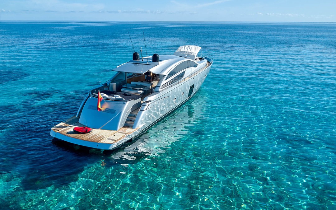 80' Pershing
