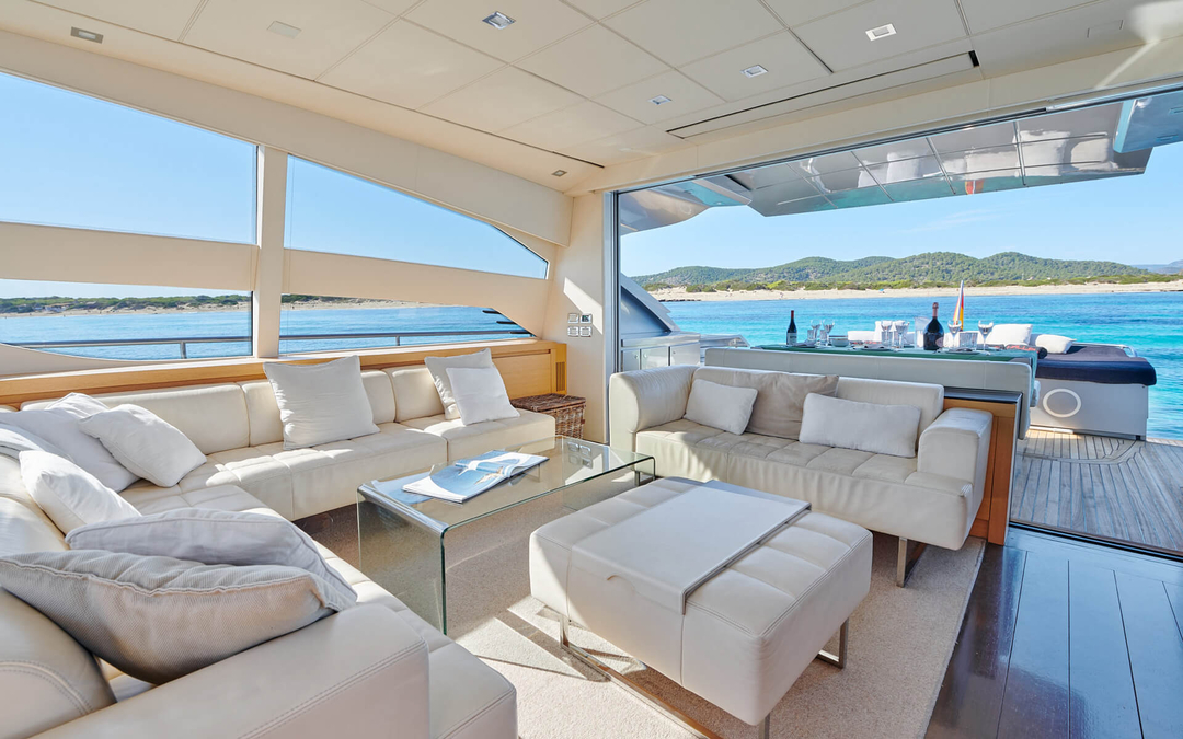 80' Pershing