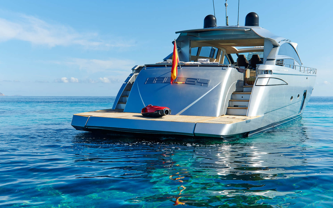 80' Pershing