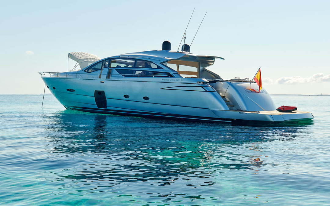 80' Pershing