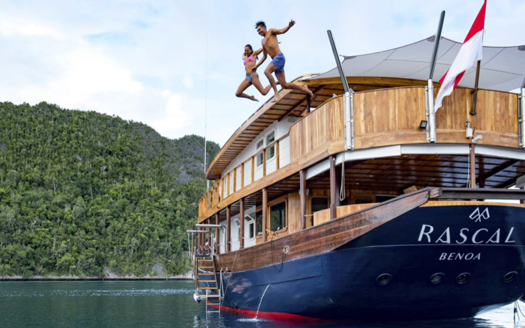 105' Custom Phinisi