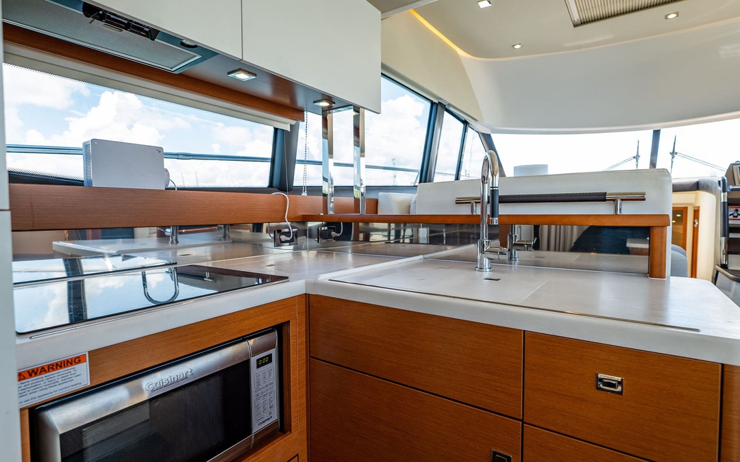 52' Prestige