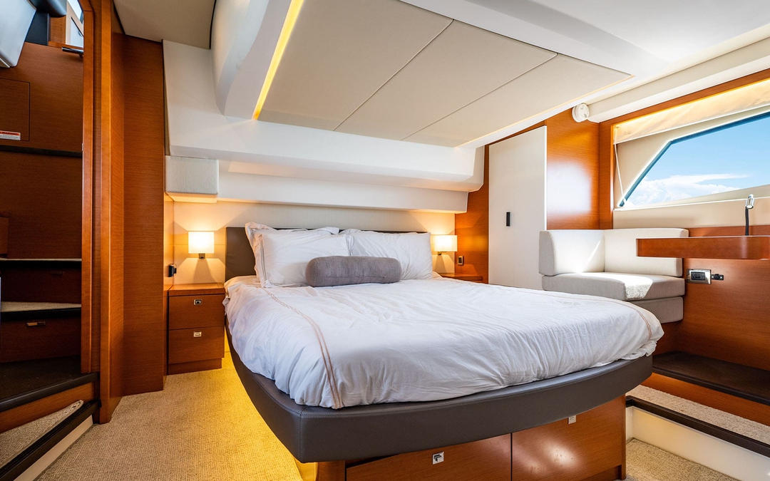52' Prestige
