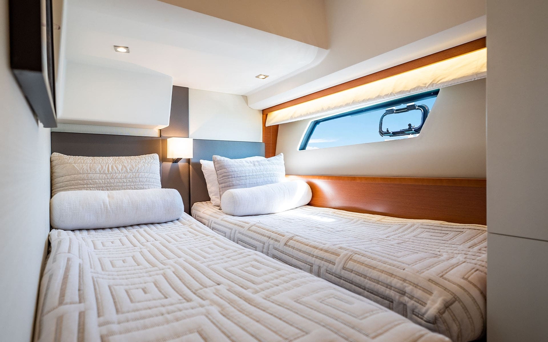 52' Prestige