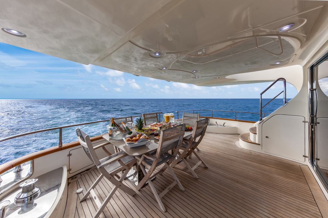80' Azimut