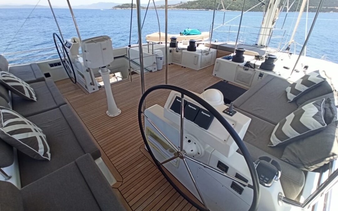 65' Lagoon