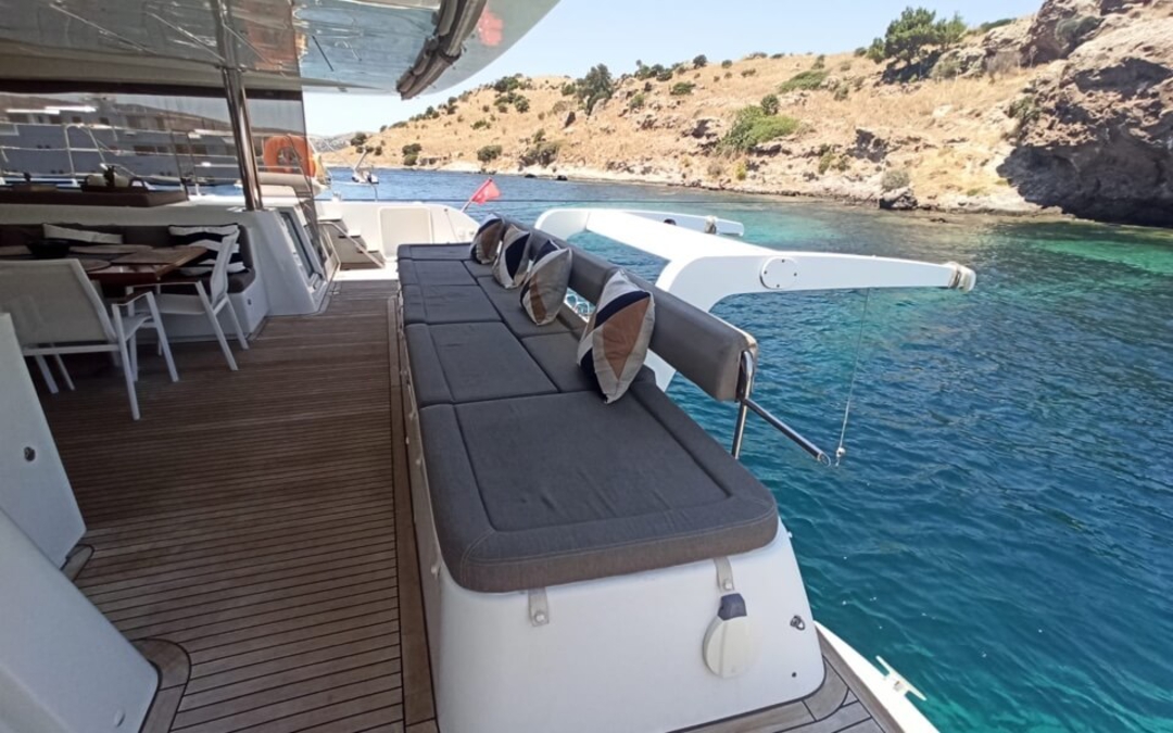 65' Lagoon