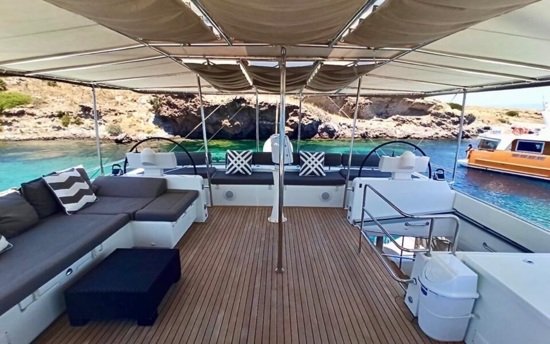 65' Lagoon