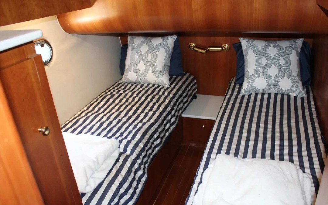 50' Tiara