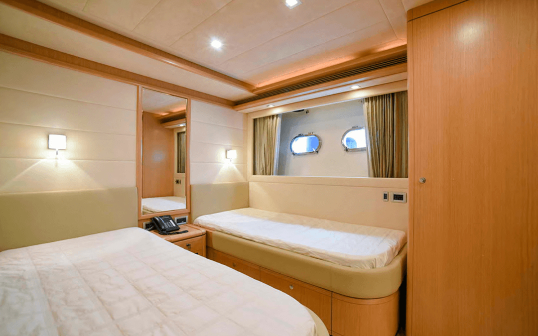 84' Ferretti