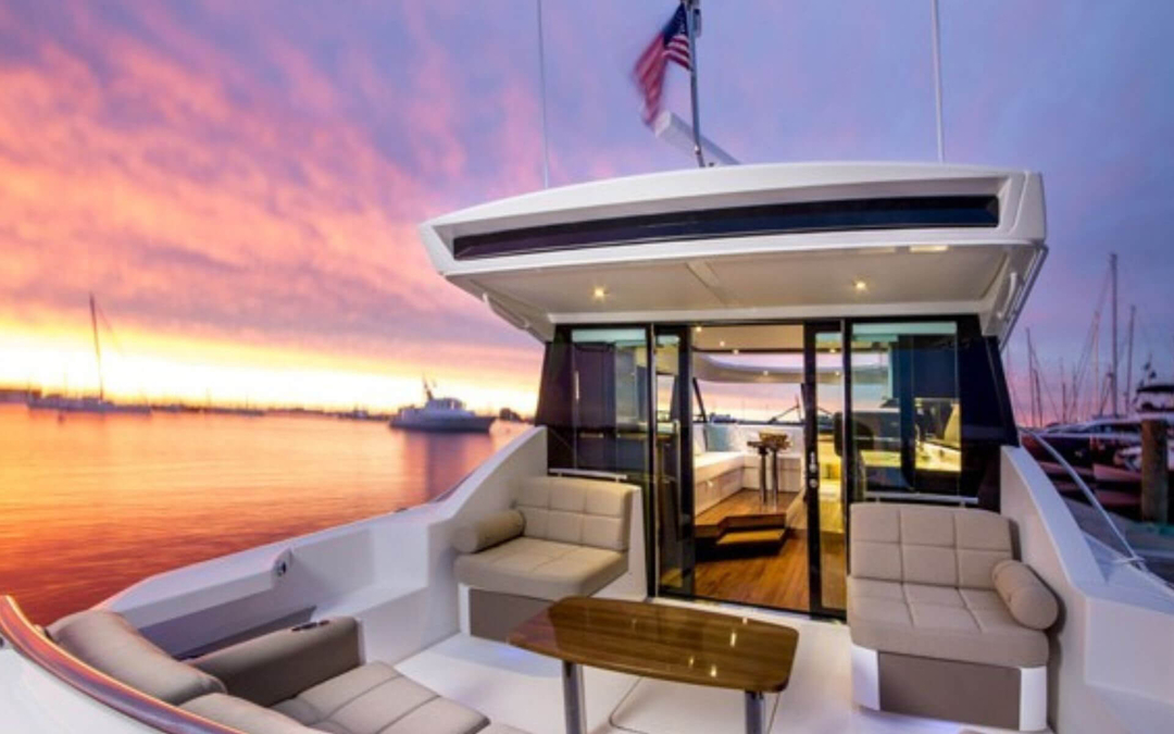 45' Tiara