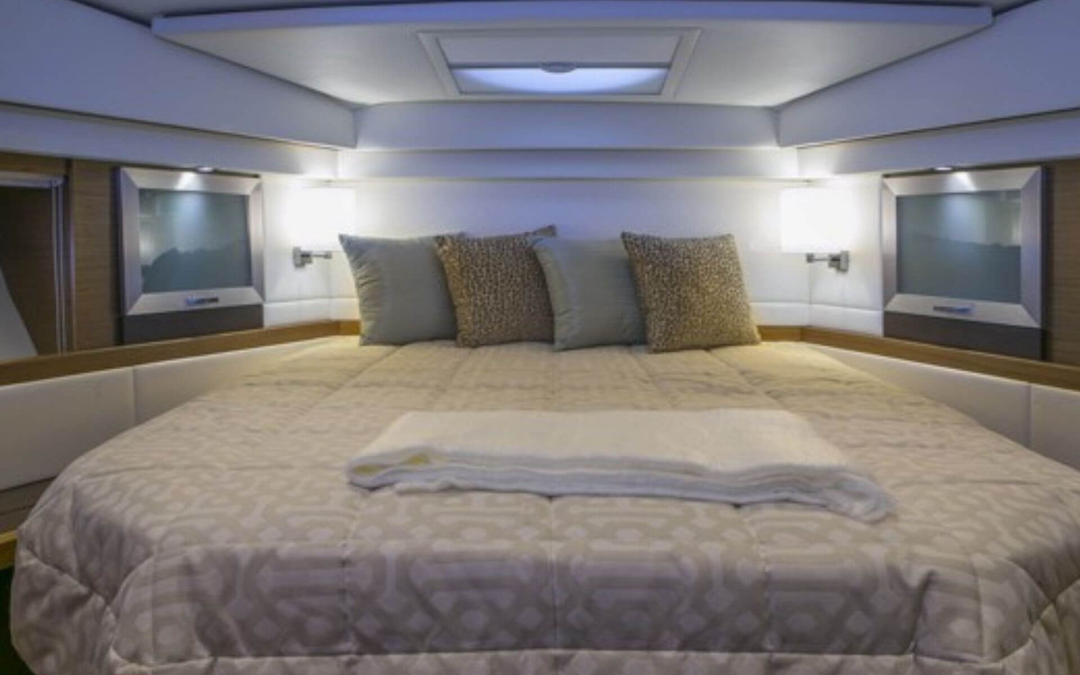 45' Tiara