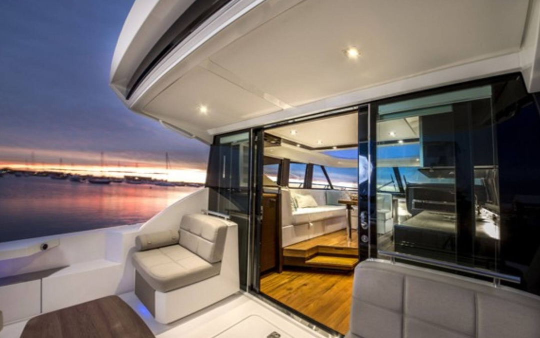 45' Tiara