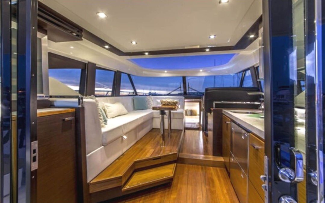 45' Tiara