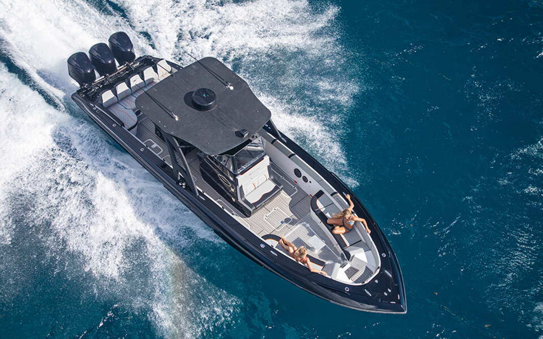 37' Midnight Express